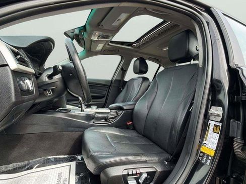Used 2017 BMW 320i xDrive Sedan image 31