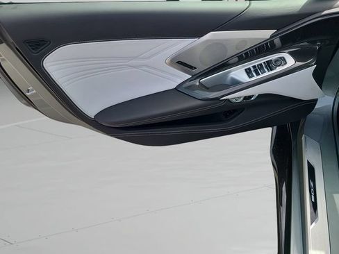 Used 2024 Chevrolet Corvette Z06 RWD image 11
