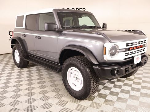 Used 2025 Ford Bronco Heritage Edition AWD/4WD image 1