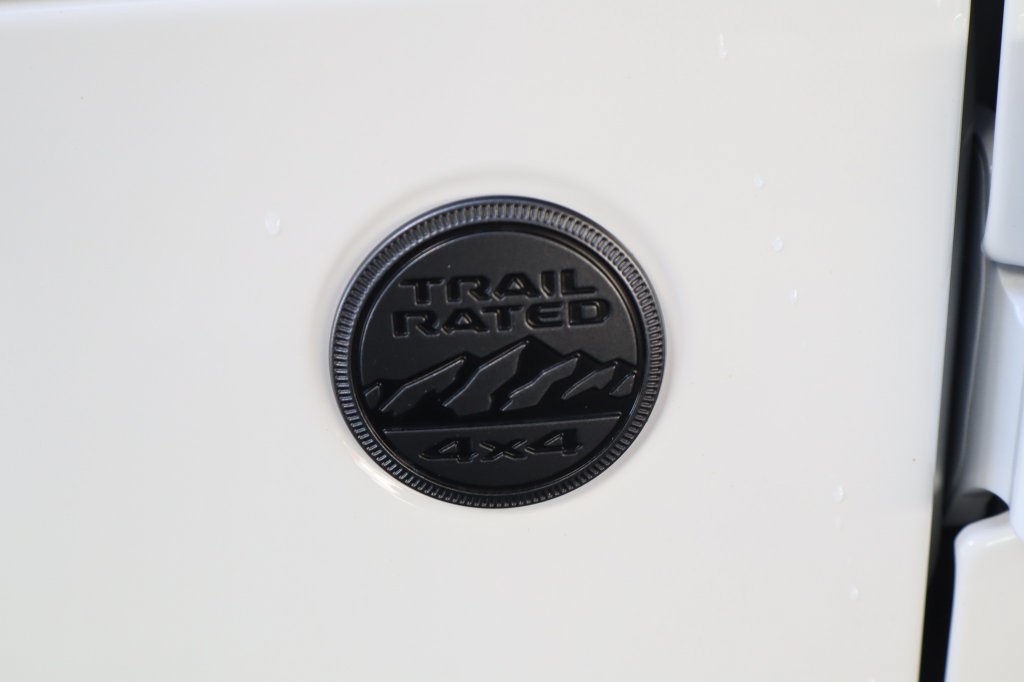 Used 2026 Jeep Wrangler Unlimited Sahara AWD/4WD image 19