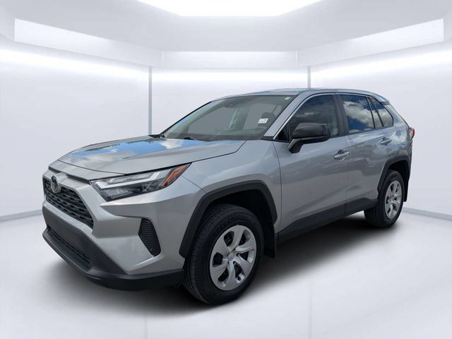 Used 2024 Toyota RAV4 LE FWD image 7