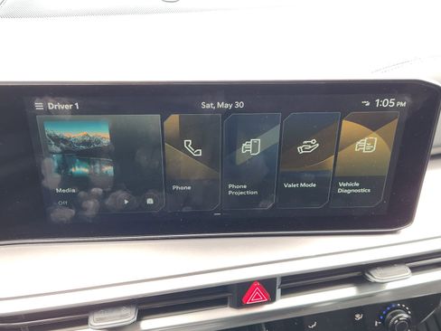 Used 2025 Kia Sorento LX FWD image 19