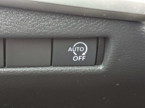 Used 2025 Nissan Kicks SV w/ Charging Package FWD image 15