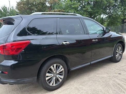Used 2020 Nissan Pathfinder S AWD/4WD image 4