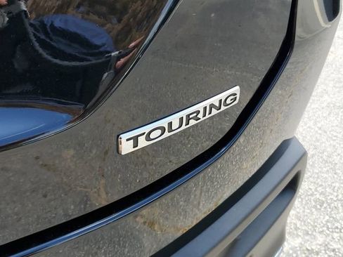 Used 2025 Honda Pilot Touring image 7