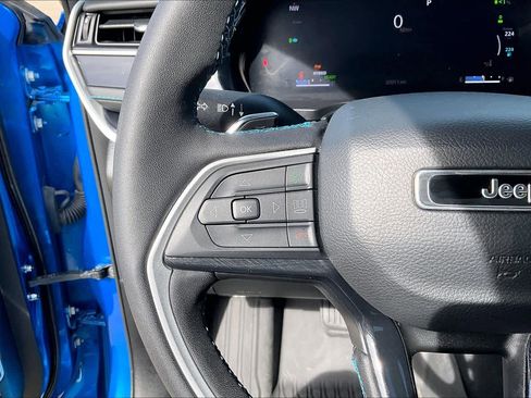 Used 2022 Jeep Grand Cherokee Trailhawk w/ Advanced Protech Group II image 23