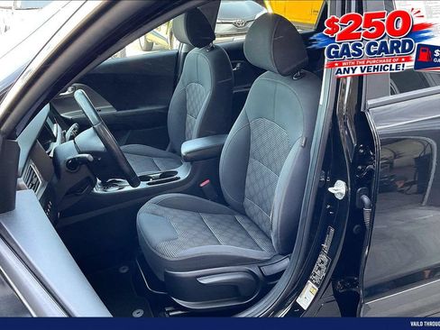 Used 2019 Kia Niro LX FWD image 25