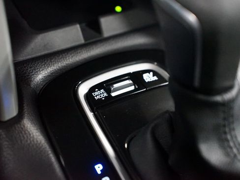 Used 2025 Toyota Corolla Cross AWD Hybrid w/ Convenience Package image 23