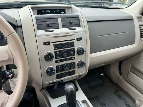 Used 2011 Ford Escape XLT w/ 202A Rapid Spec Order Code image 33