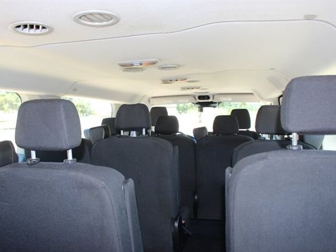 Used 2016 Ford Transit 350 XLT RWD image 10