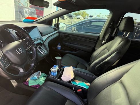 Used 2023 Honda Odyssey Sport image 2