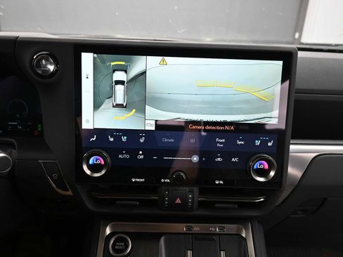 Used 2024 Lexus GX 550 image 17