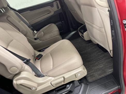 Used 2024 Honda Odyssey EX image 19