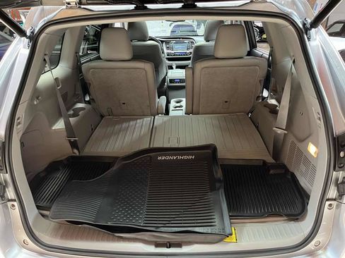 Used 2016 Toyota Highlander Limited AWD/4WD image 27