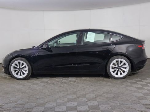 Used 2023 Tesla Model 3 Standard Range image 17