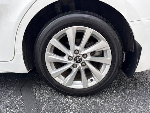 Used 2024 Toyota Camry SE FWD image 11