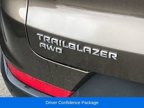 Used 2021 Chevrolet TrailBlazer ACTIV w/ Technology Package image 4