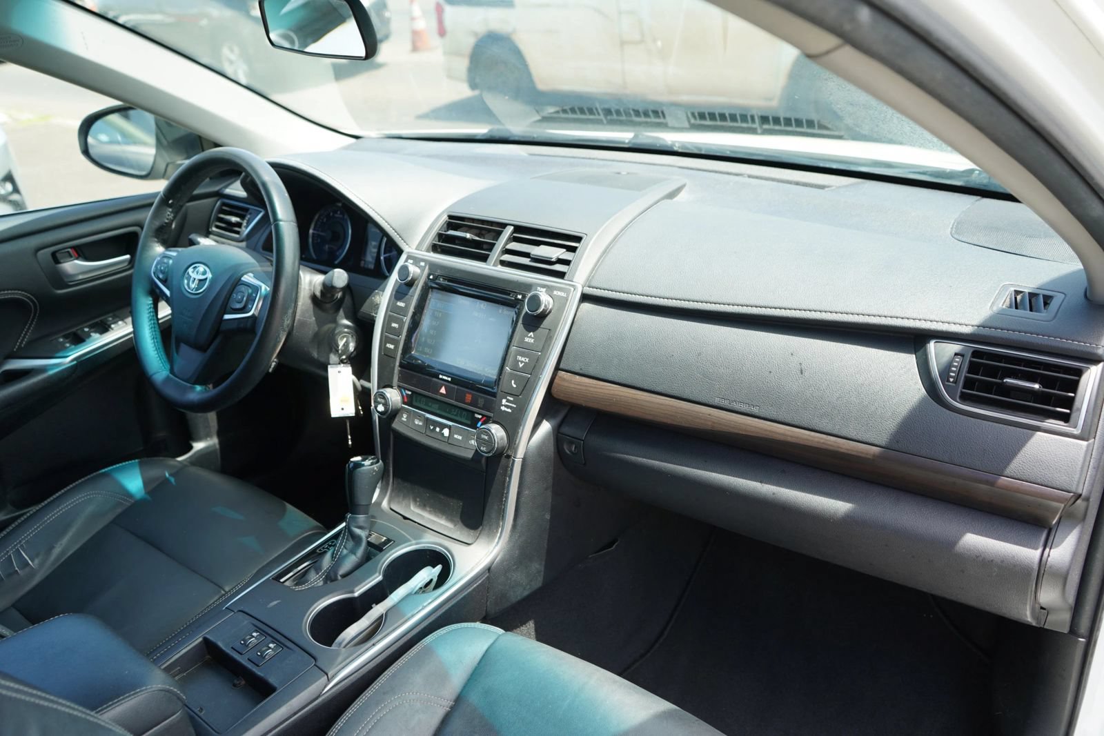 Used 2016 Toyota Camry XLE FWD image 19