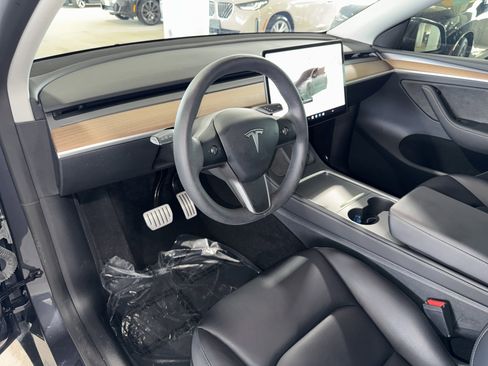 Used 2023 Tesla Model Y Performance image 20