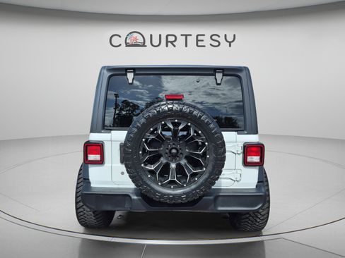 Used 2019 Jeep Wrangler Unlimited Sport S AWD/4WD image 4