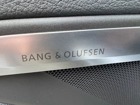 Used 2021 Audi e-tron Premium Plus w/ Premium Plus Package image 42