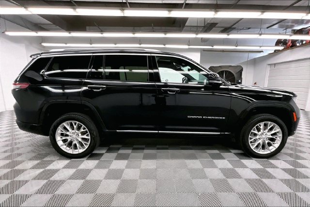 Used 2021 Jeep Grand Cherokee L Summit w/ Luxury Tech Group V AWD/4WD image 15