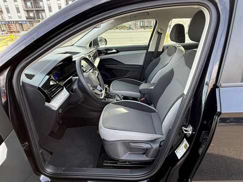 Used 2024 Volkswagen Taos S image 17