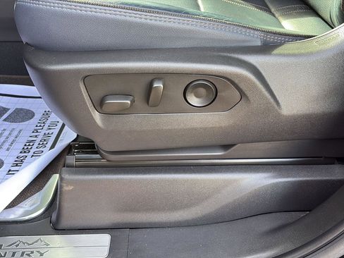 Used 2024 Chevrolet Silverado 3500 High Country w/ Z71 Off-Road Package image 12