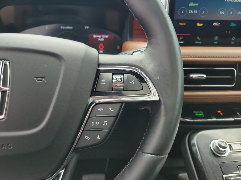 Used 2023 Lincoln Nautilus Reserve AWD/4WD image 26