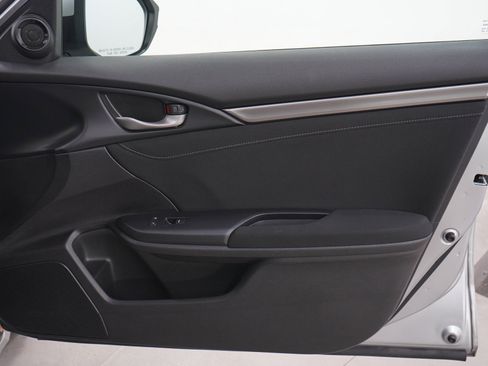 Used 2019 Honda Civic EX image 9