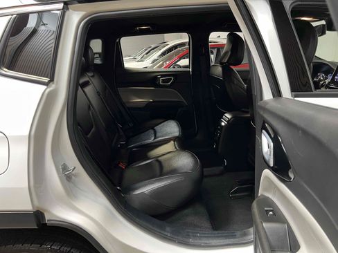 Used 2025 Jeep Compass Limited AWD/4WD image 38