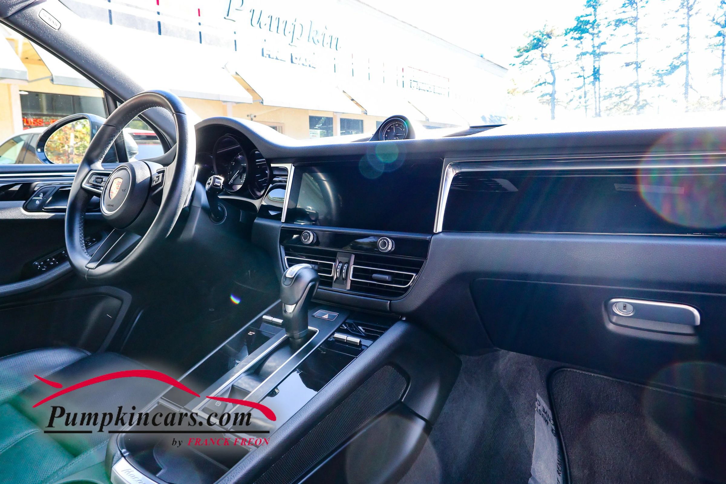 Used 2023 Porsche Macan AWD/4WD image 24