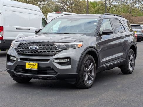 Used 2024 Ford Explorer XLT w/ Equipment Group 202A AWD/4WD image 3
