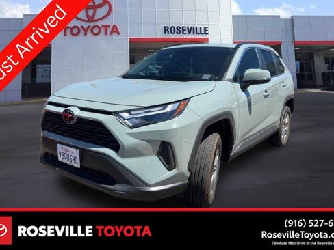 Used 2022 Toyota RAV4 XLE w/ Convenience Package AWD/4WD image 1