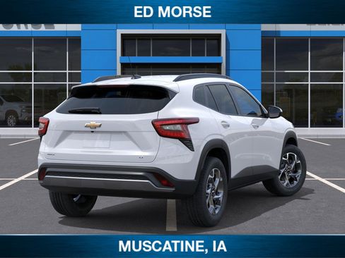 New 2026 Chevrolet Trax LT image 4