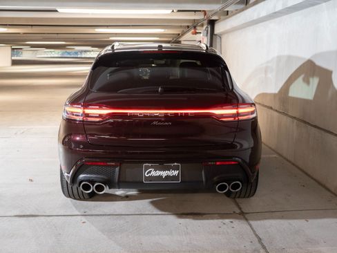 Certified 2026 Porsche Macan AWD/4WD image 10