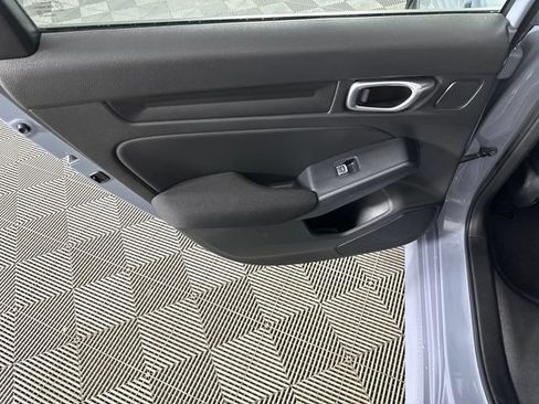 Used 2023 Honda Civic Sport image 14