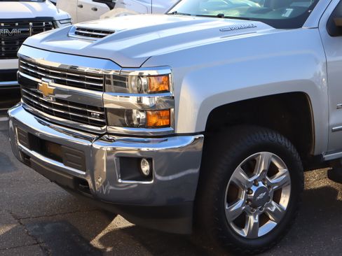Used 2018 Chevrolet Silverado 2500 LTZ w/ Duramax Plus Package AWD/4WD image 18