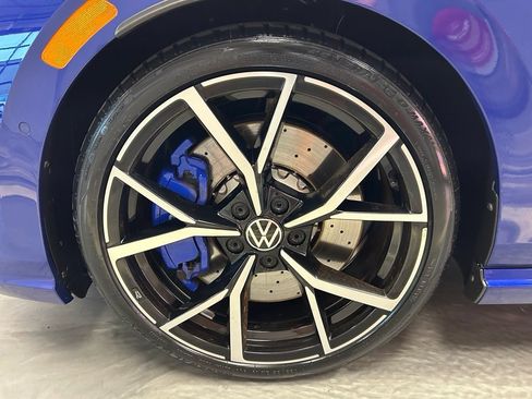 Used 2024 Volkswagen Golf R AWD/4WD image 25