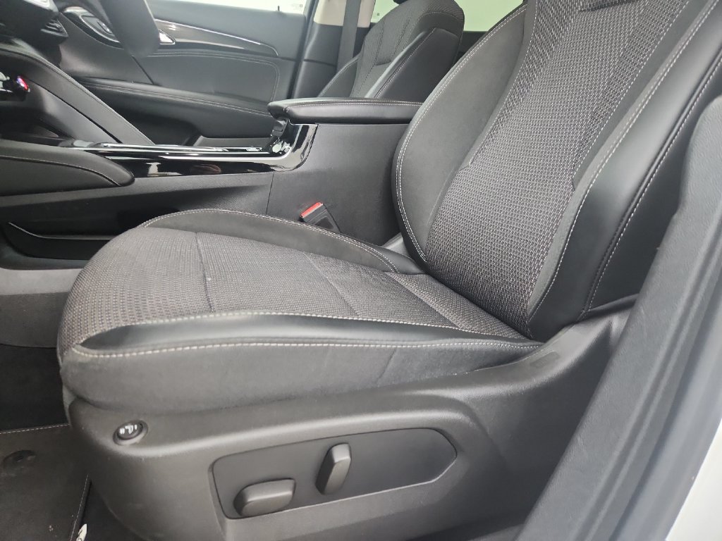 Used 2022 Buick Envision Preferred w/ Safety Package FWD image 21