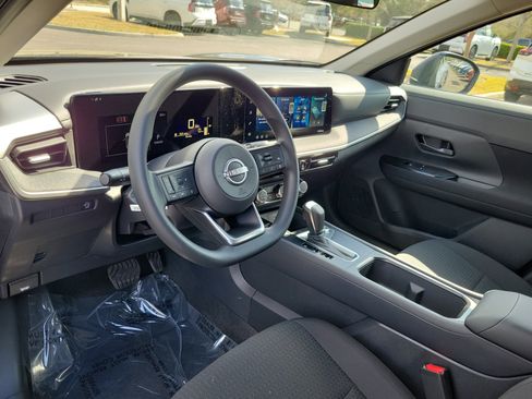 New 2026 Nissan Kicks S image 17