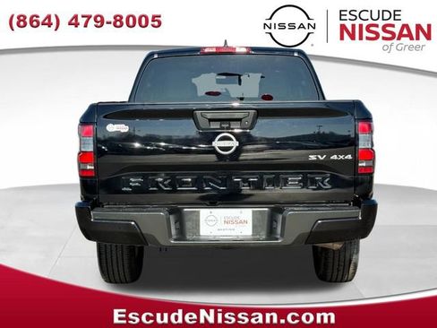 Certified 2024 Nissan Frontier SV image 5