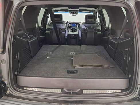 Used 2019 Cadillac Escalade Platinum image 45