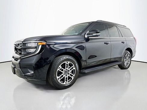 Used 2025 Ford Expedition Active image 3