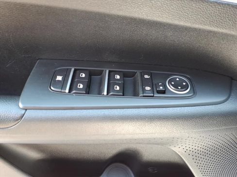 Used 2024 Kia Forte LXS FWD image 17