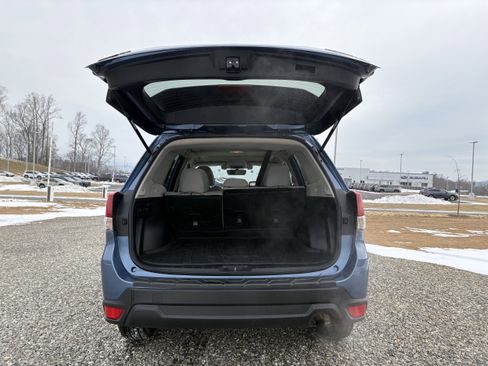 Used 2020 Subaru Forester Premium image 11