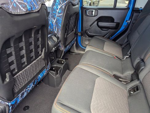 Used 2021 Jeep Gladiator Mojave image 15