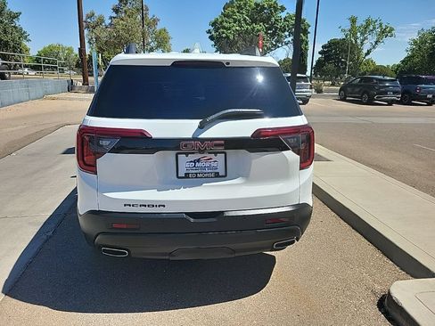 Used 2023 GMC Acadia SLE w/ Driver Convenience Package FWD image 6