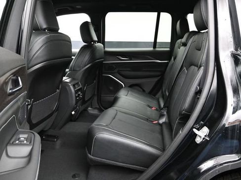 New 2026 Jeep Grand Cherokee Limited AWD/4WD image 23