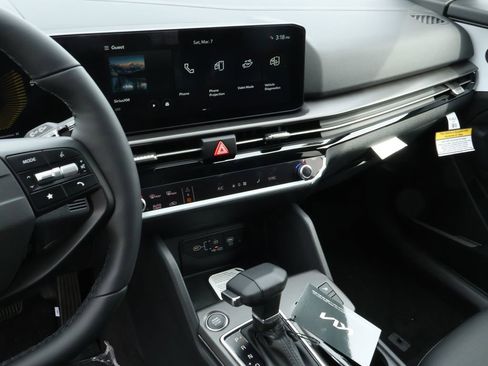 New 2026 Kia Sportage EX image 23